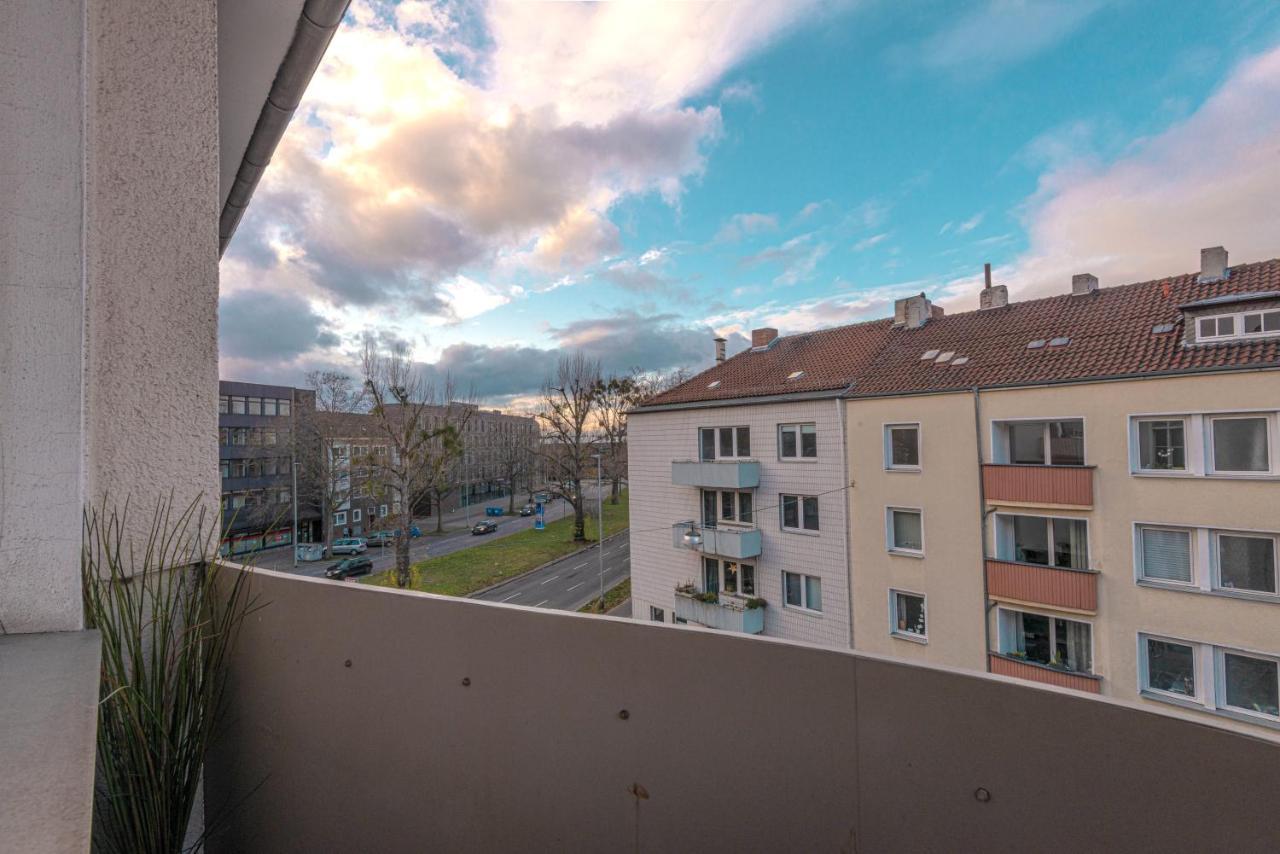 Zentral Gelegene Apartment *